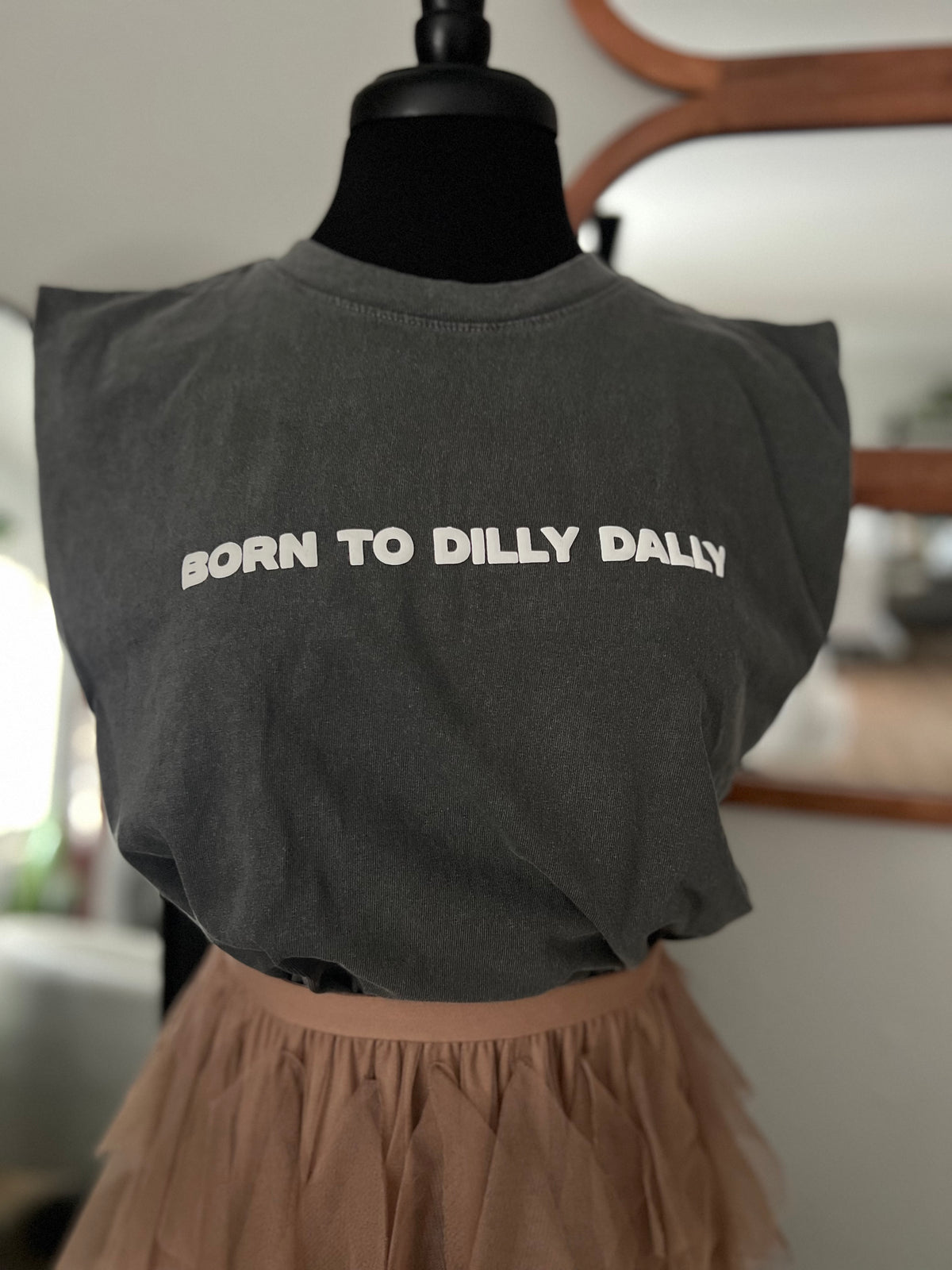 Dilly Dally Muscle Crop